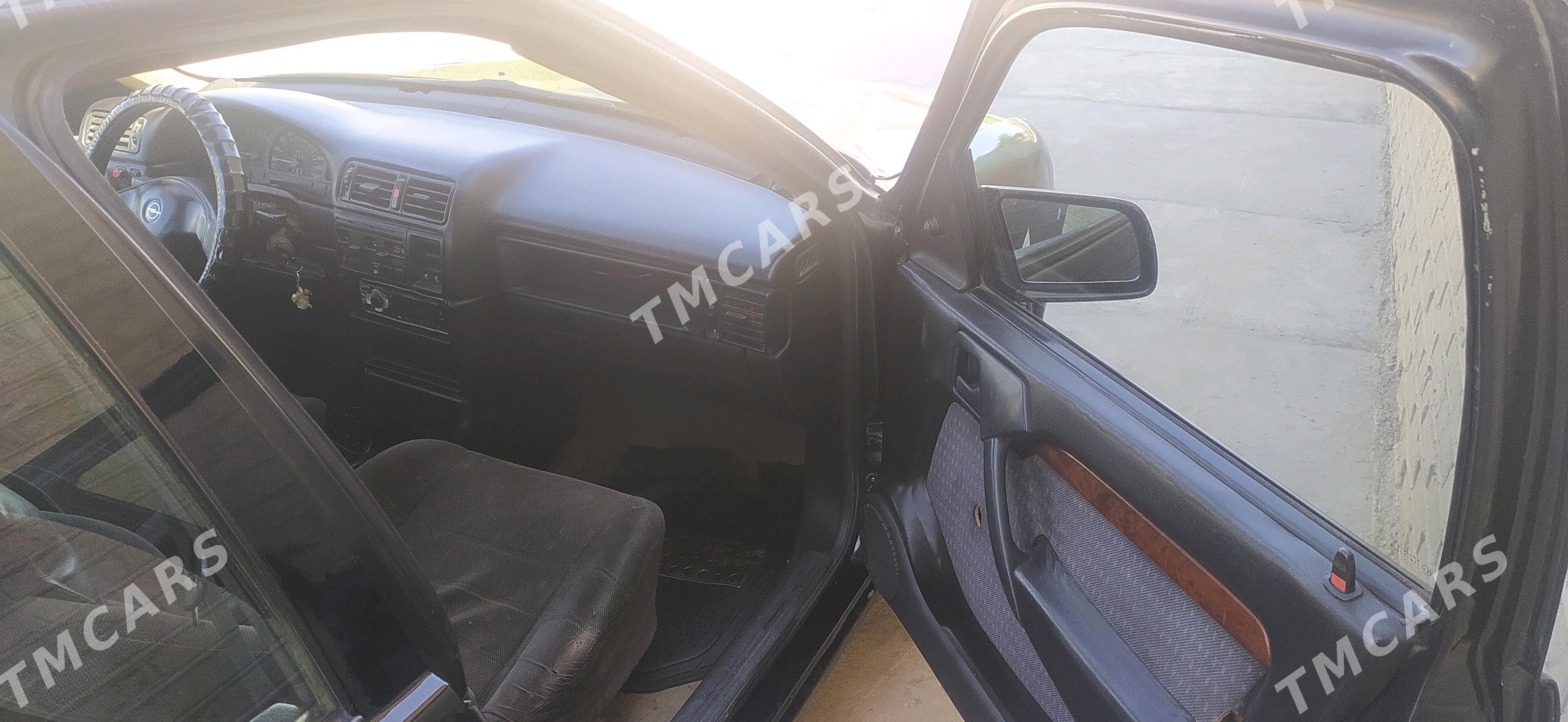 Opel Vectra 1992 - 35 000 TMT - Mary - img 3