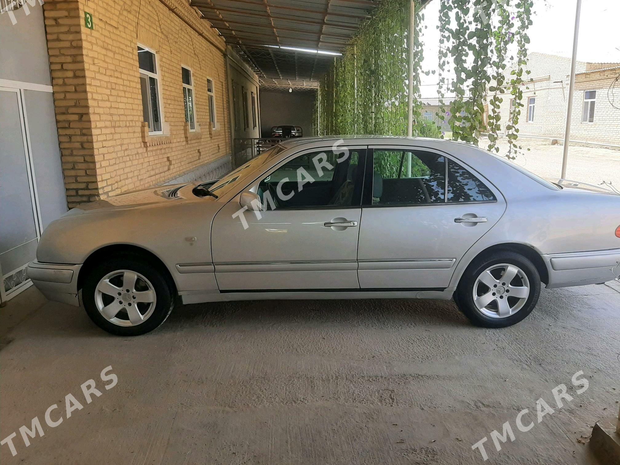 Mercedes-Benz E320 2000 - 50 000 TMT - Туркменабат - img 3