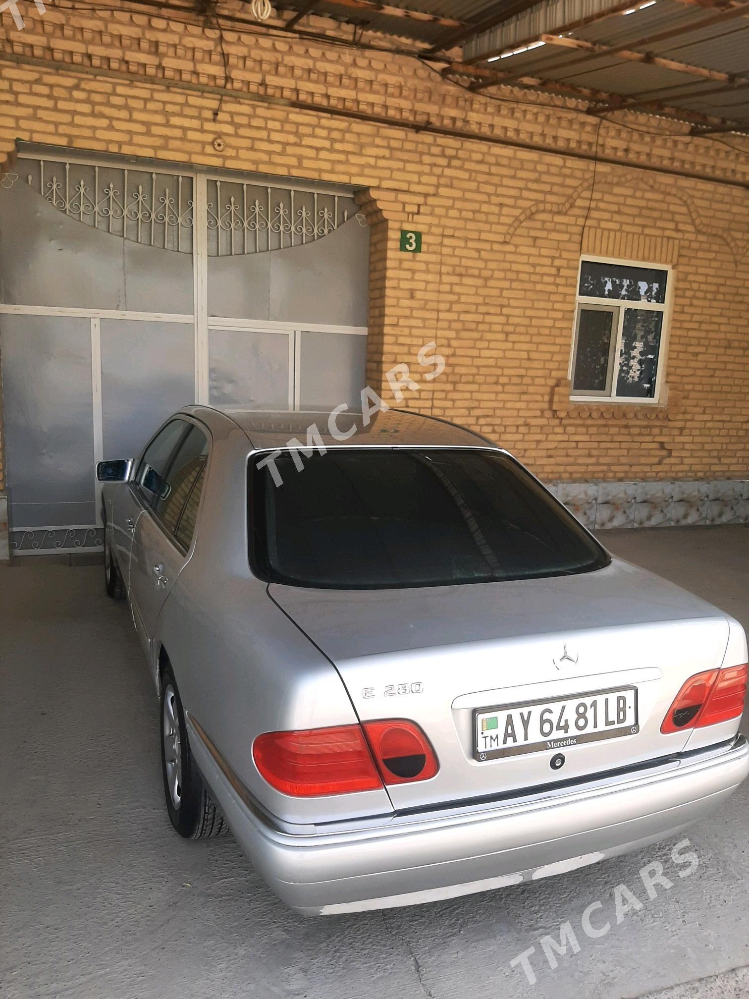 Mercedes-Benz E320 2000 - 50 000 TMT - Туркменабат - img 5