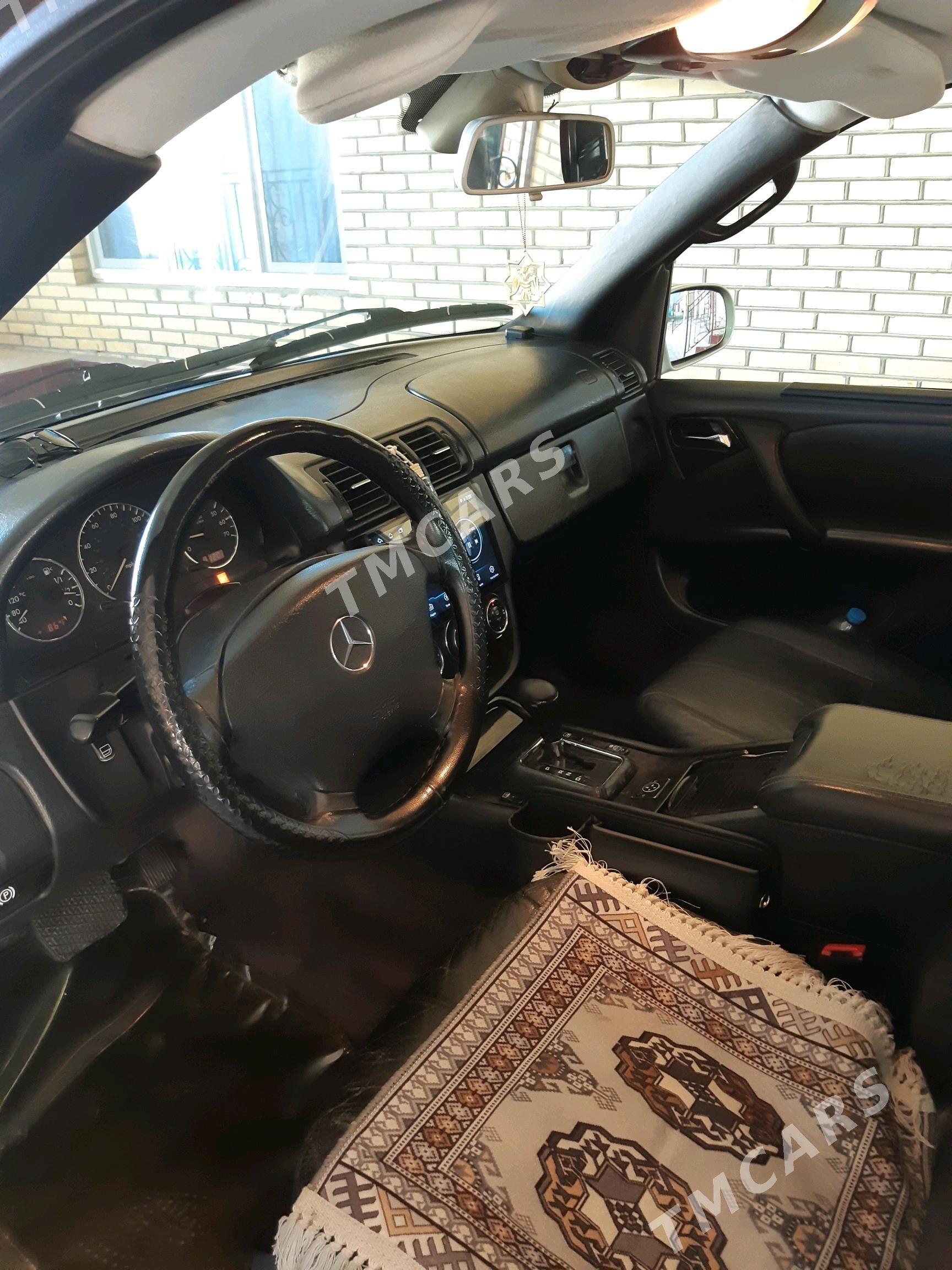 Mercedes-Benz ML350 2001 - 124 000 TMT - Mary - img 3