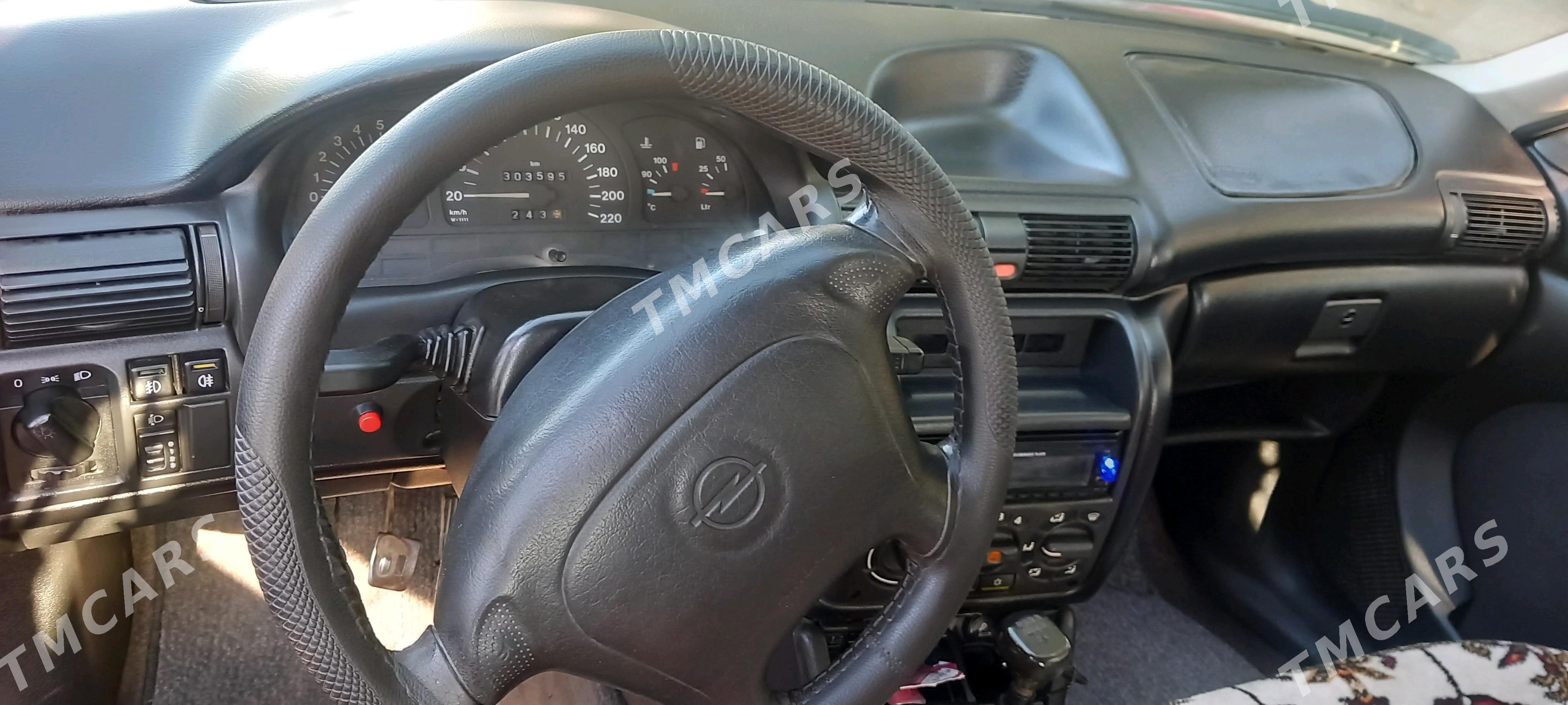 Opel Astra 1997 - 55 000 TMT - Мургап - img 4