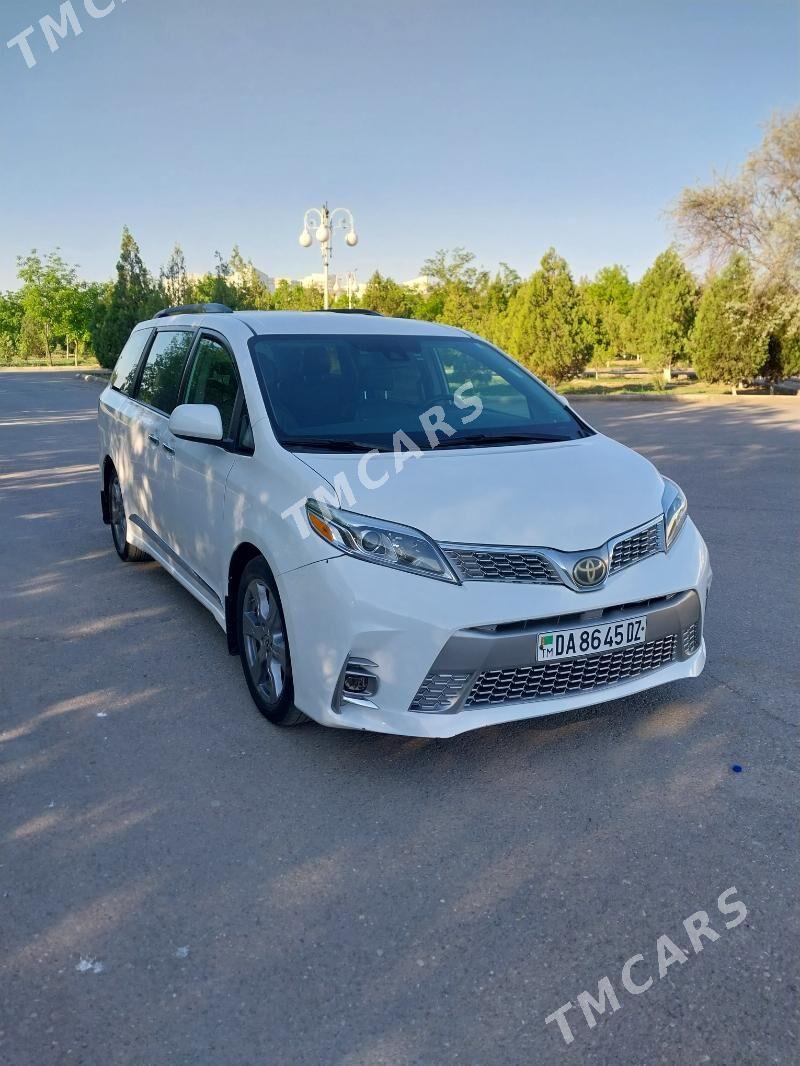 Toyota Sienna 2020 - 400 000 TMT - Дашогуз - img 9