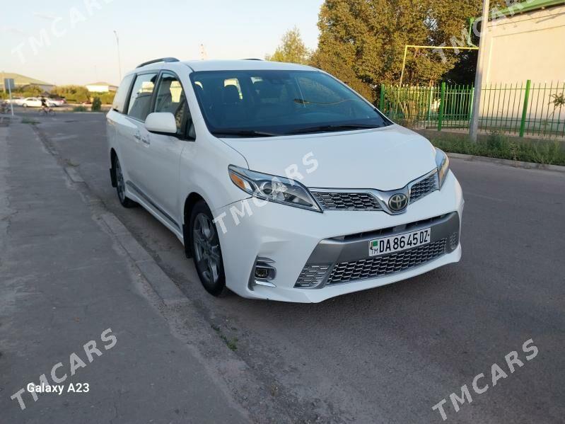 Toyota Sienna 2020 - 400 000 TMT - Дашогуз - img 5