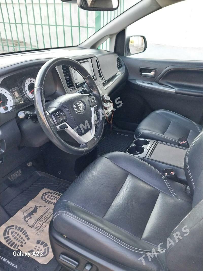 Toyota Sienna 2020 - 400 000 TMT - Дашогуз - img 4