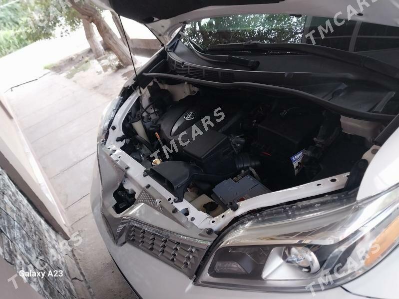 Toyota Sienna 2020 - 400 000 TMT - Дашогуз - img 8