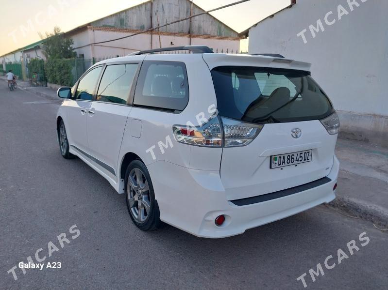 Toyota Sienna 2020 - 400 000 TMT - Дашогуз - img 7