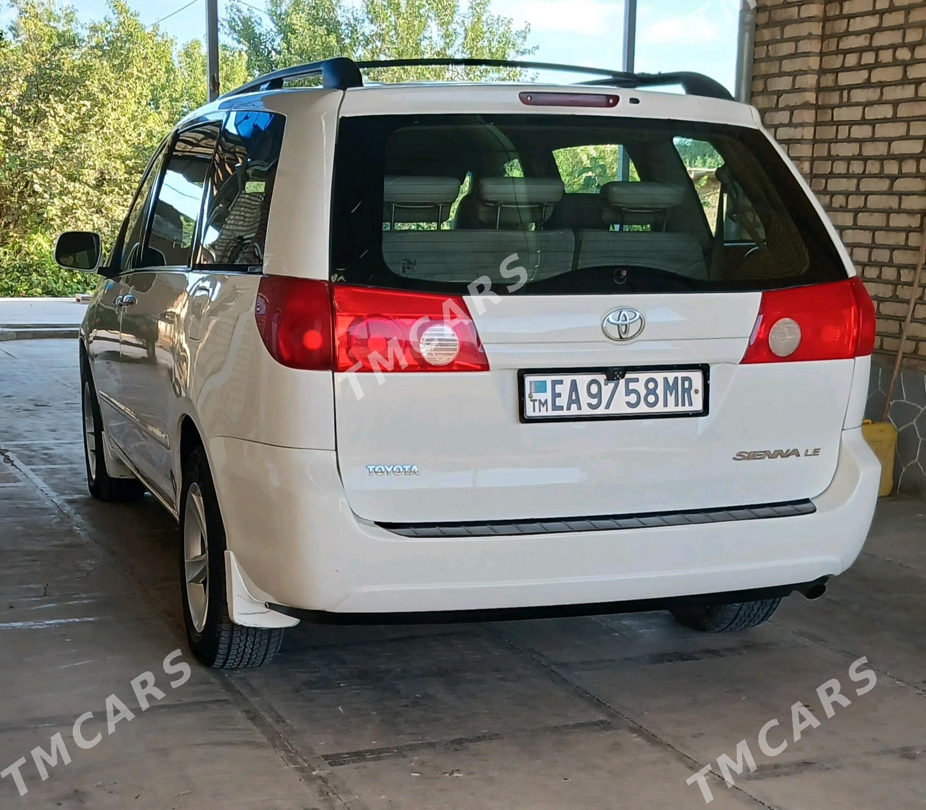 Toyota Sienna 2007 - 220 000 TMT - Мары - img 5