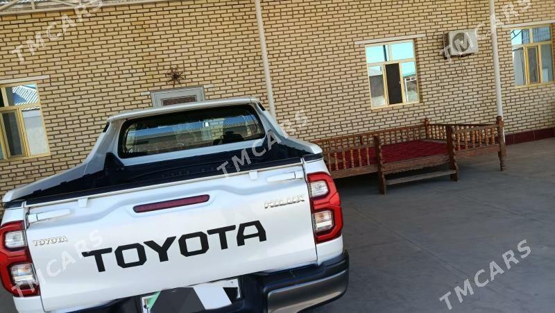 Toyota Hilux 2023 - 630 000 TMT - Sarahs - img 6