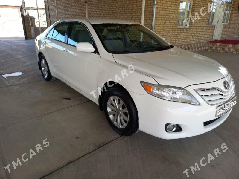 Toyota Camry 2010 - 200 000 TMT - Мары - img 10
