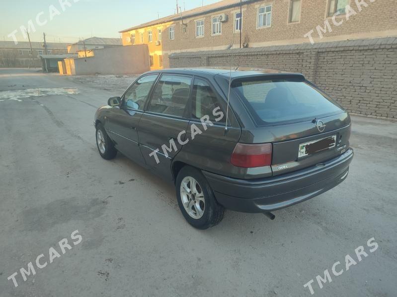 Opel Astra 1995 - 40 000 TMT - Болдумсаз - img 2