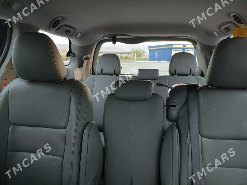 Toyota Sienna 2015 - 365 000 TMT - Гызыларбат - img 6