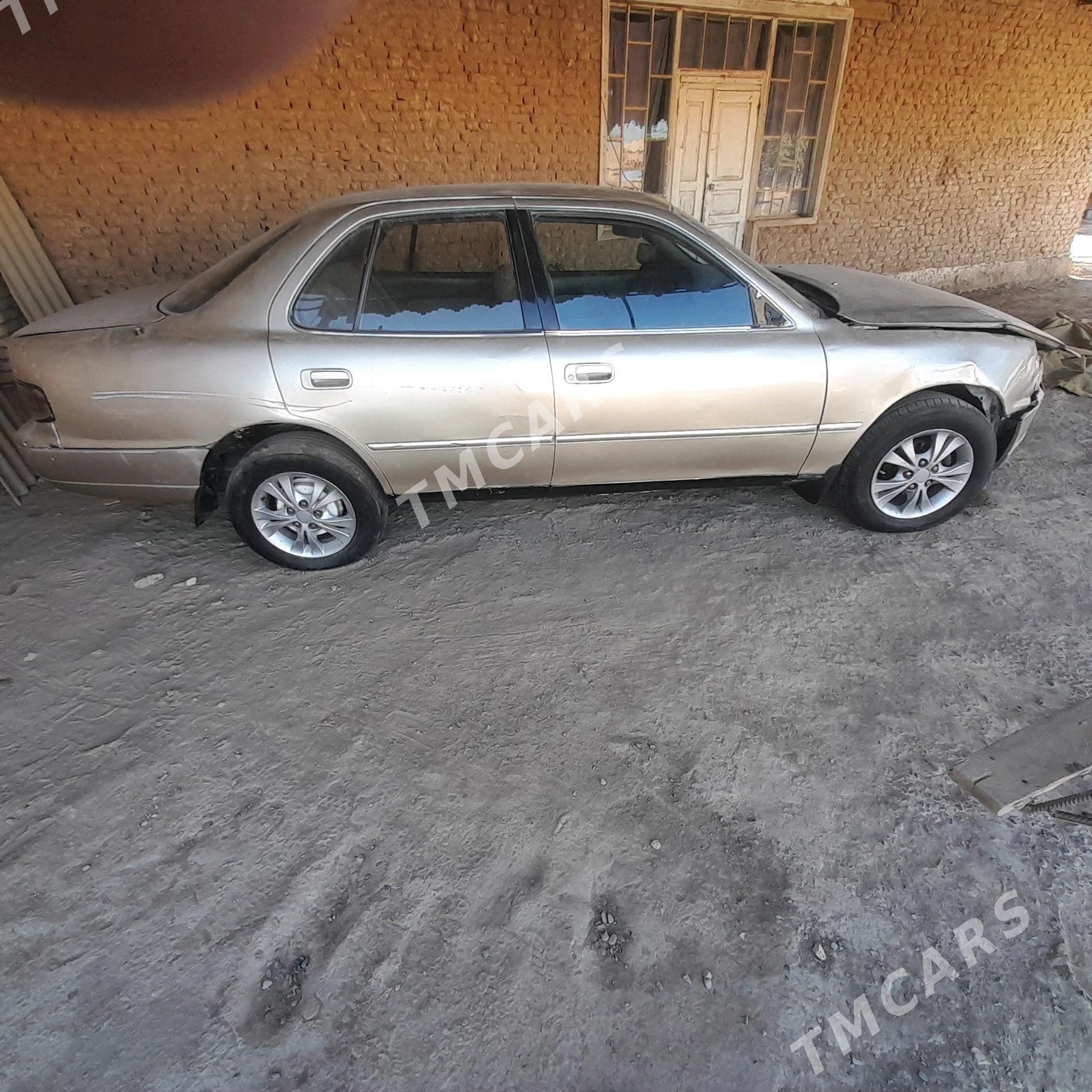 Toyota Camry 1994 - 60 000 TMT - Baýramaly - img 4