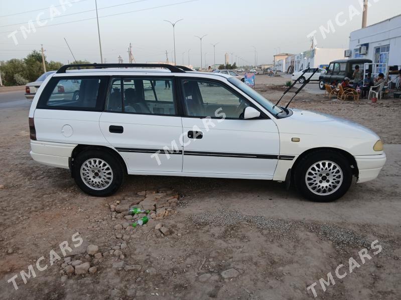 Opel Astra 1993 - 32 000 TMT - Boldumsaz - img 3