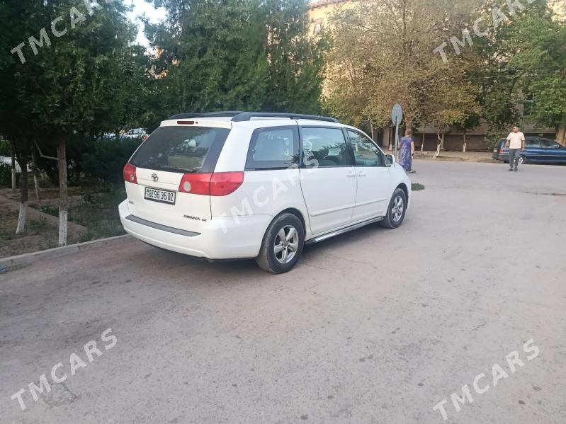 Toyota Sienna 2009 - 220 000 TMT - Дашогуз - img 8