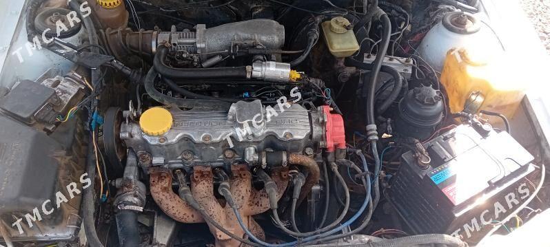 Opel Vectra 1993 - 35 000 TMT - Губадаг - img 3