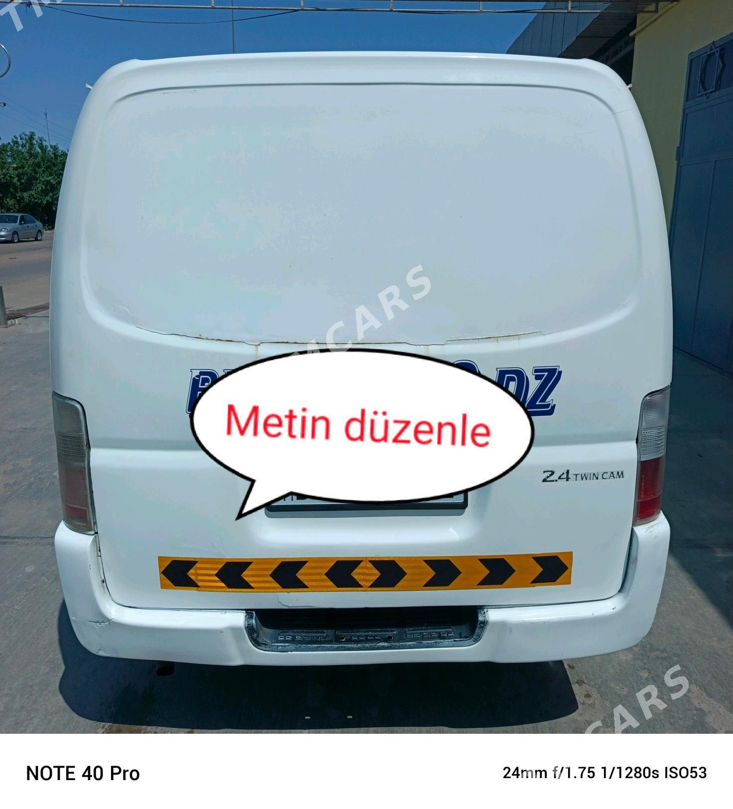 Nissan Urvan 2004 - 110 000 TMT - Дашогуз - img 2