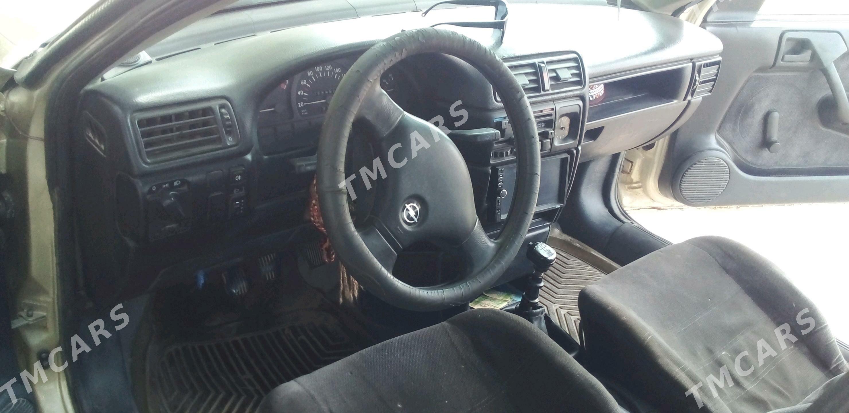 Opel Vectra 1992 - 32 000 TMT - Gurbansoltan Eje - img 3