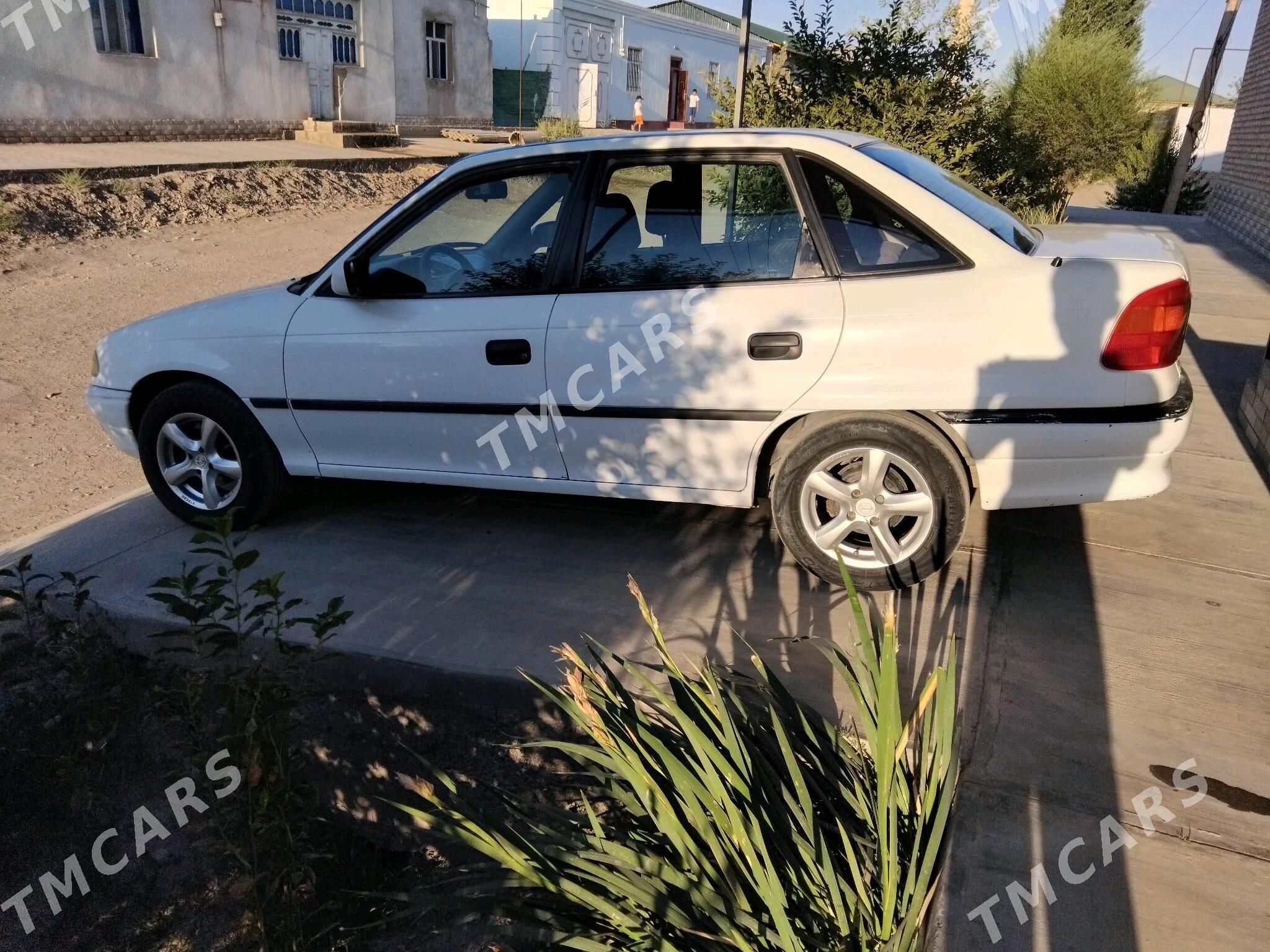 Opel Astra 1997 - 49 000 TMT - Дашогуз - img 4