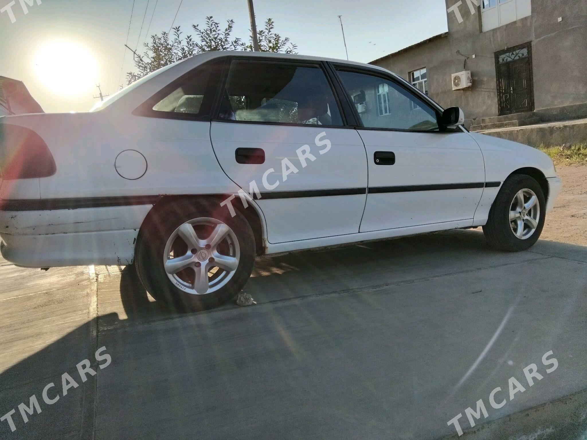 Opel Astra 1997 - 49 000 TMT - Дашогуз - img 5