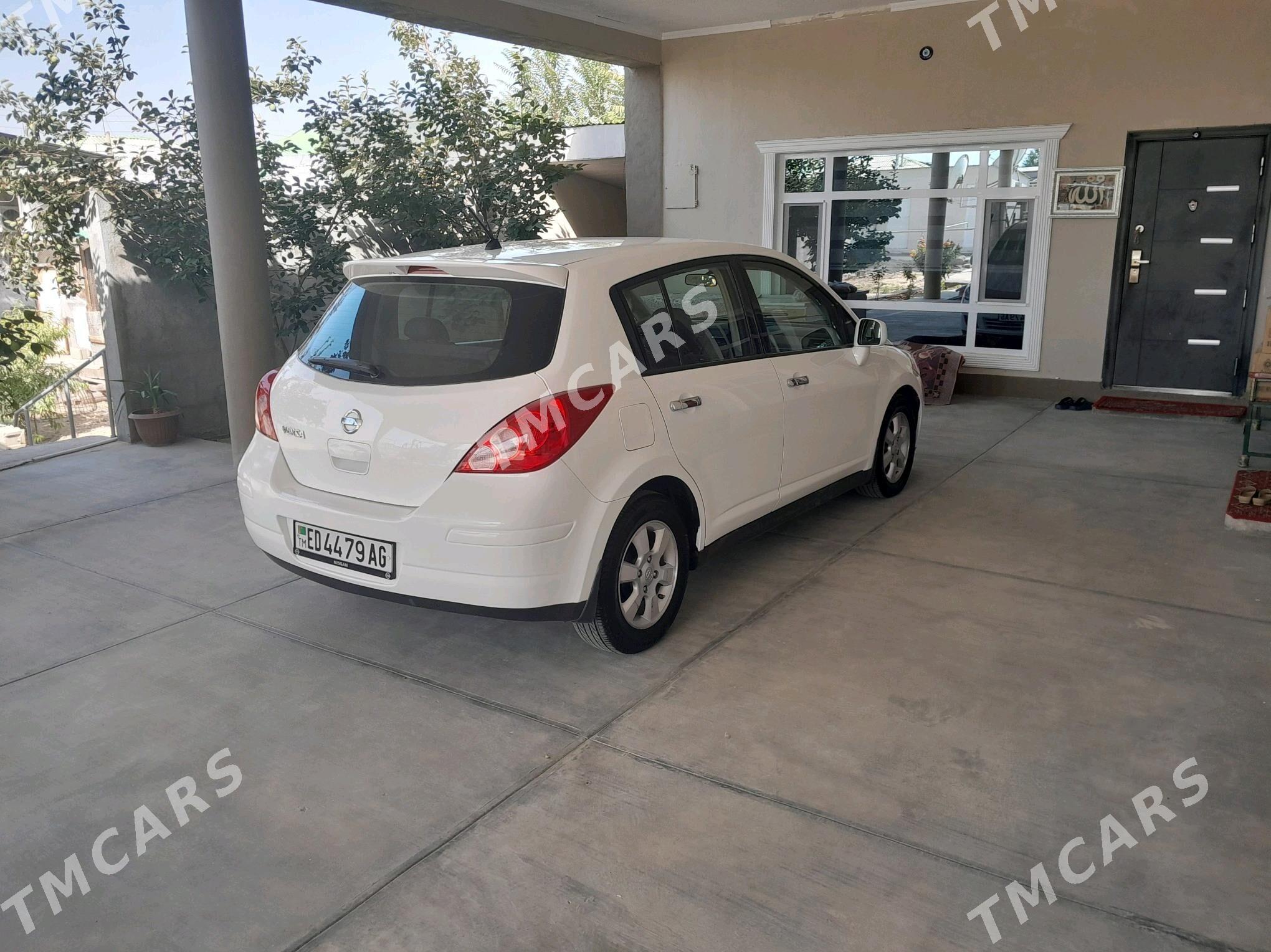 Nissan Versa 2009 - 129 000 TMT - Ашхабад - img 4