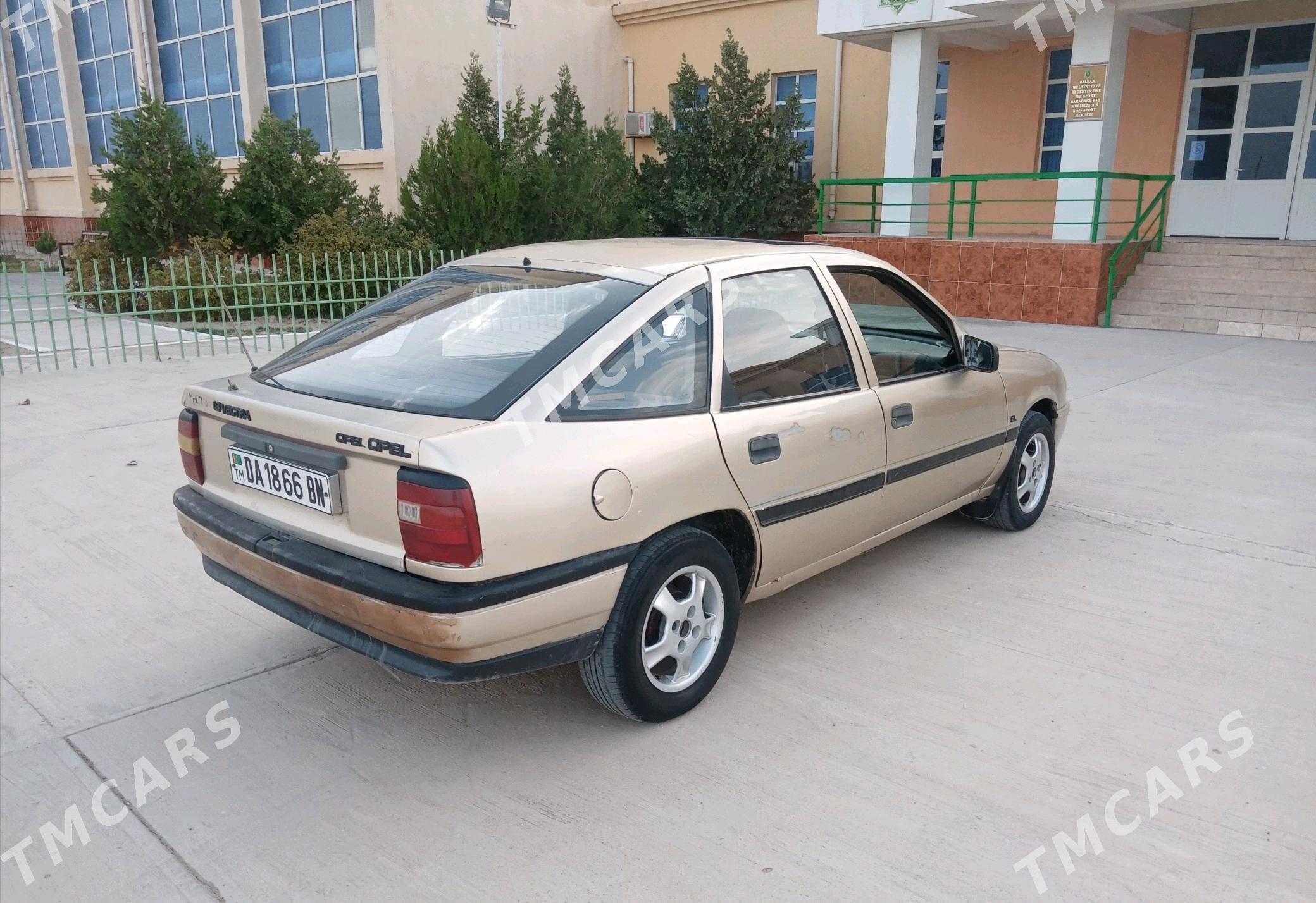 Opel Vectra 1989 - 17 000 TMT - Gumdag - img 2
