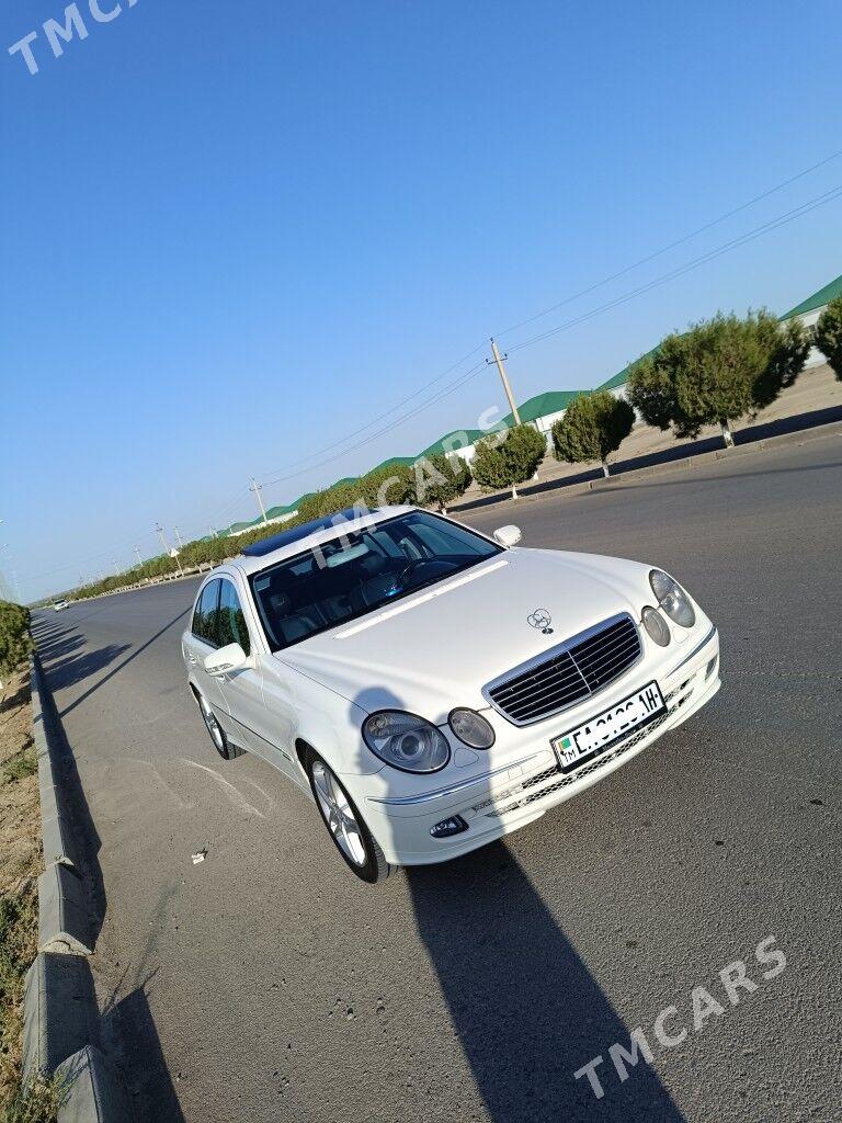 Mercedes-Benz E320 2002 - 147 000 TMT - Бахарден - img 3