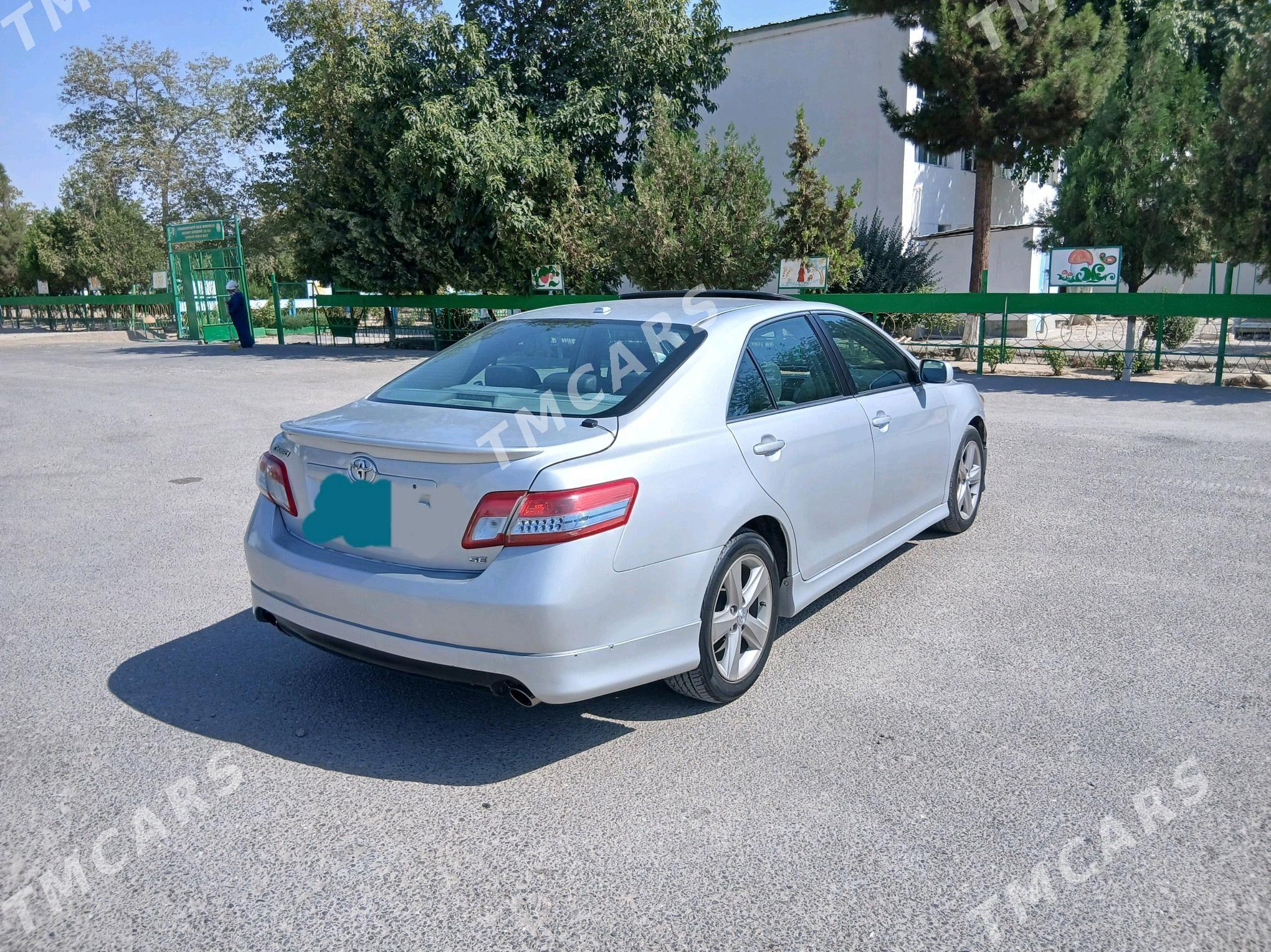 Toyota Camry 2010 - 173 000 TMT - Büzmeýin - img 3