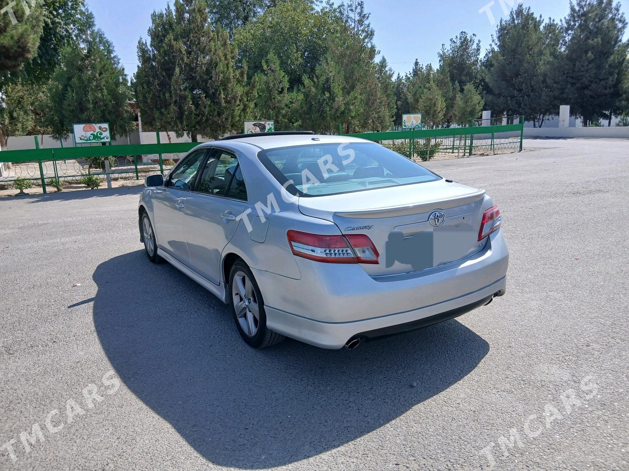 Toyota Camry 2010 - 173 000 TMT - Büzmeýin - img 4