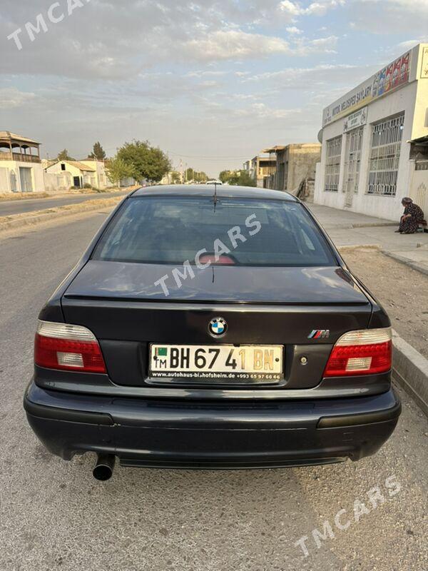 BMW E39 2002 - 116 000 TMT - Балканабат - img 3