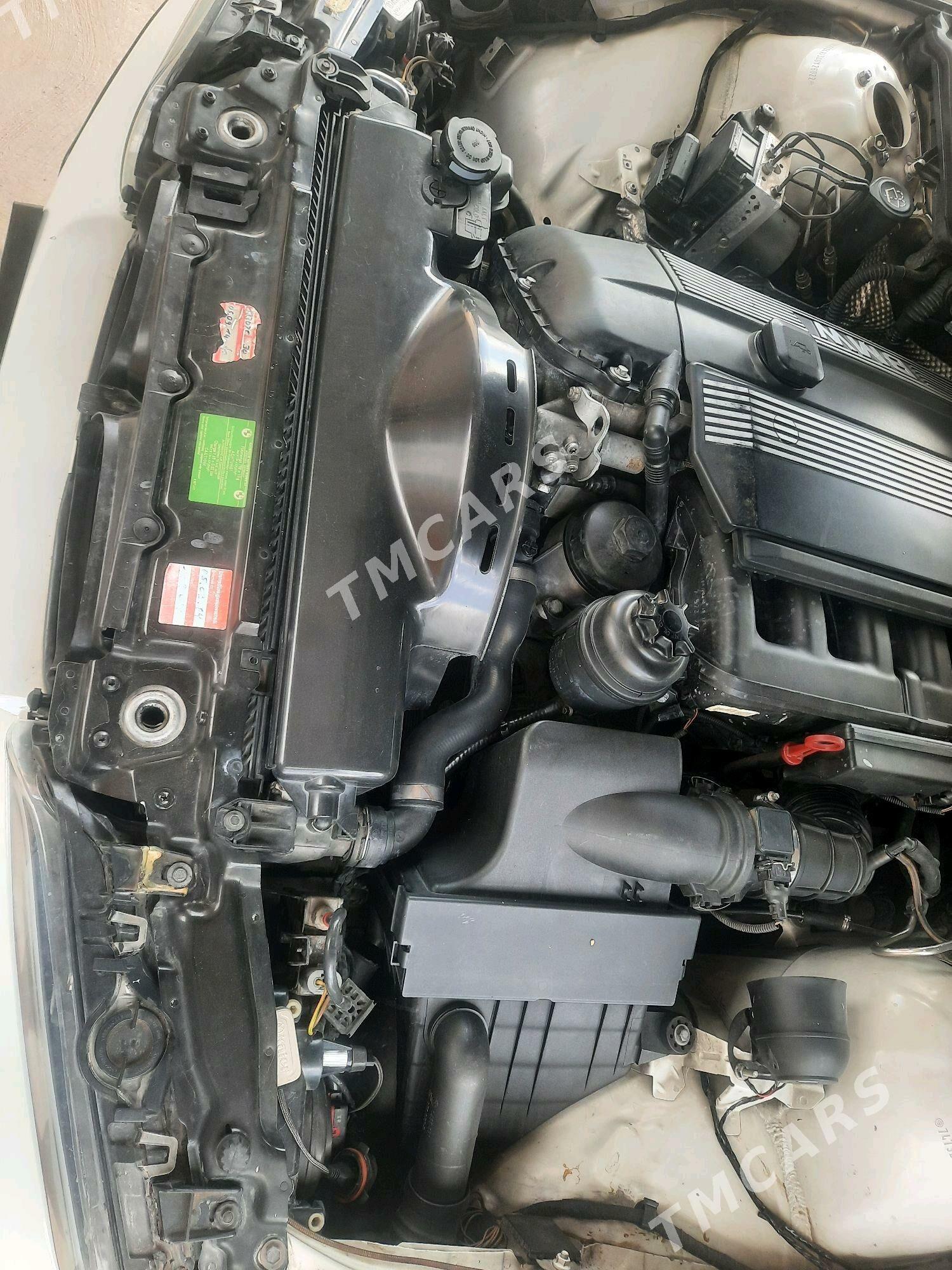 BMW E39 2001 - 155 000 TMT - Balkanabat - img 4