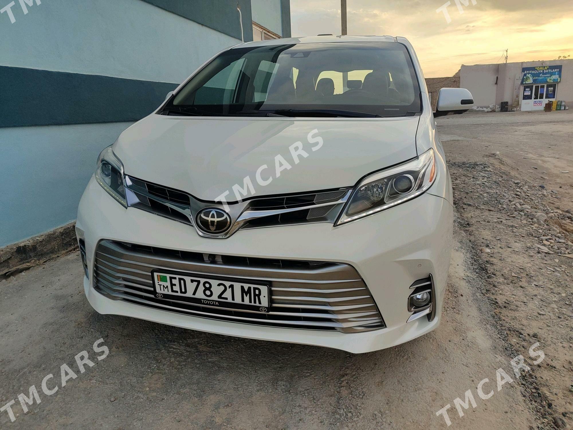 Toyota Sienna 2019 - 480 000 TMT - Мары - img 2