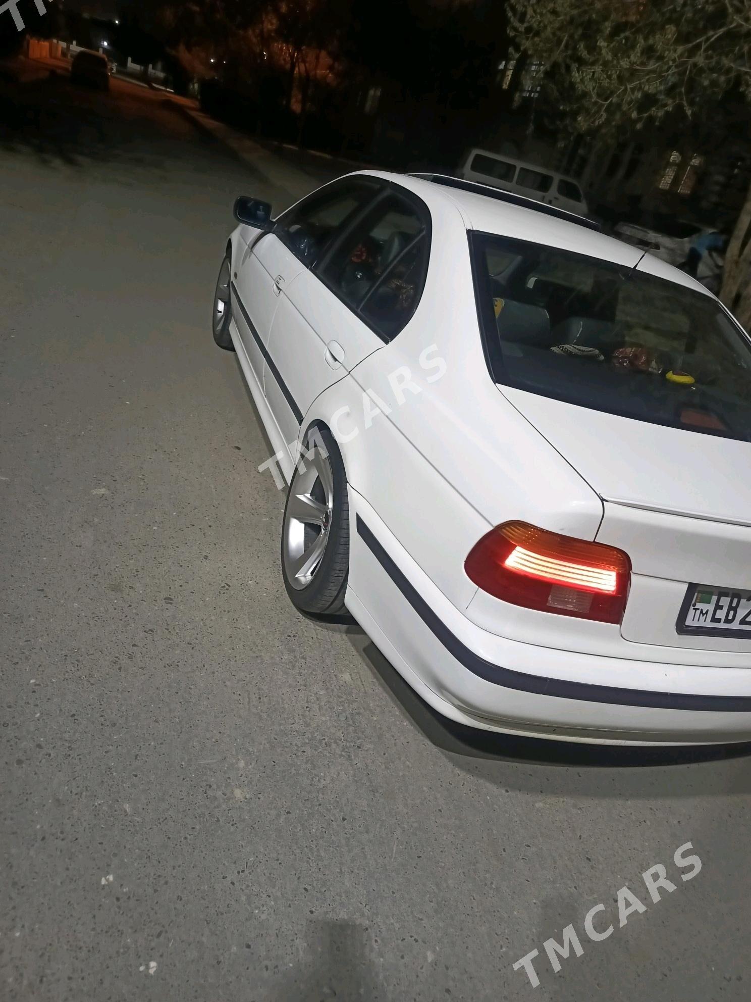 BMW E39 1998 - 90 000 TMT - Чоганлы - img 6