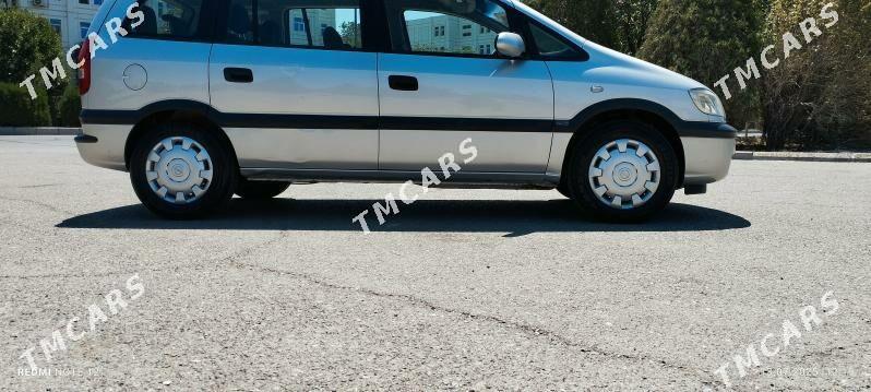 Opel Zafira 2002 - 110 000 TMT - Дашогуз - img 4