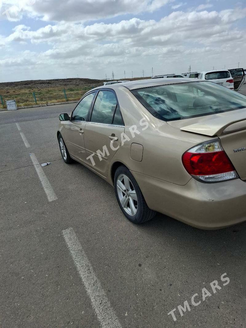 Toyota Camry 2004 - 135 000 TMT - Büzmeýin - img 2