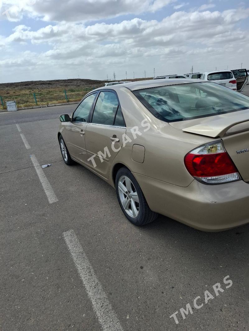 Toyota Camry 2004 - 135 000 TMT - Büzmeýin - img 7
