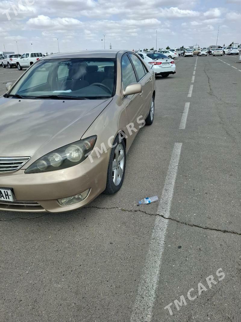 Toyota Camry 2004 - 135 000 TMT - Büzmeýin - img 8