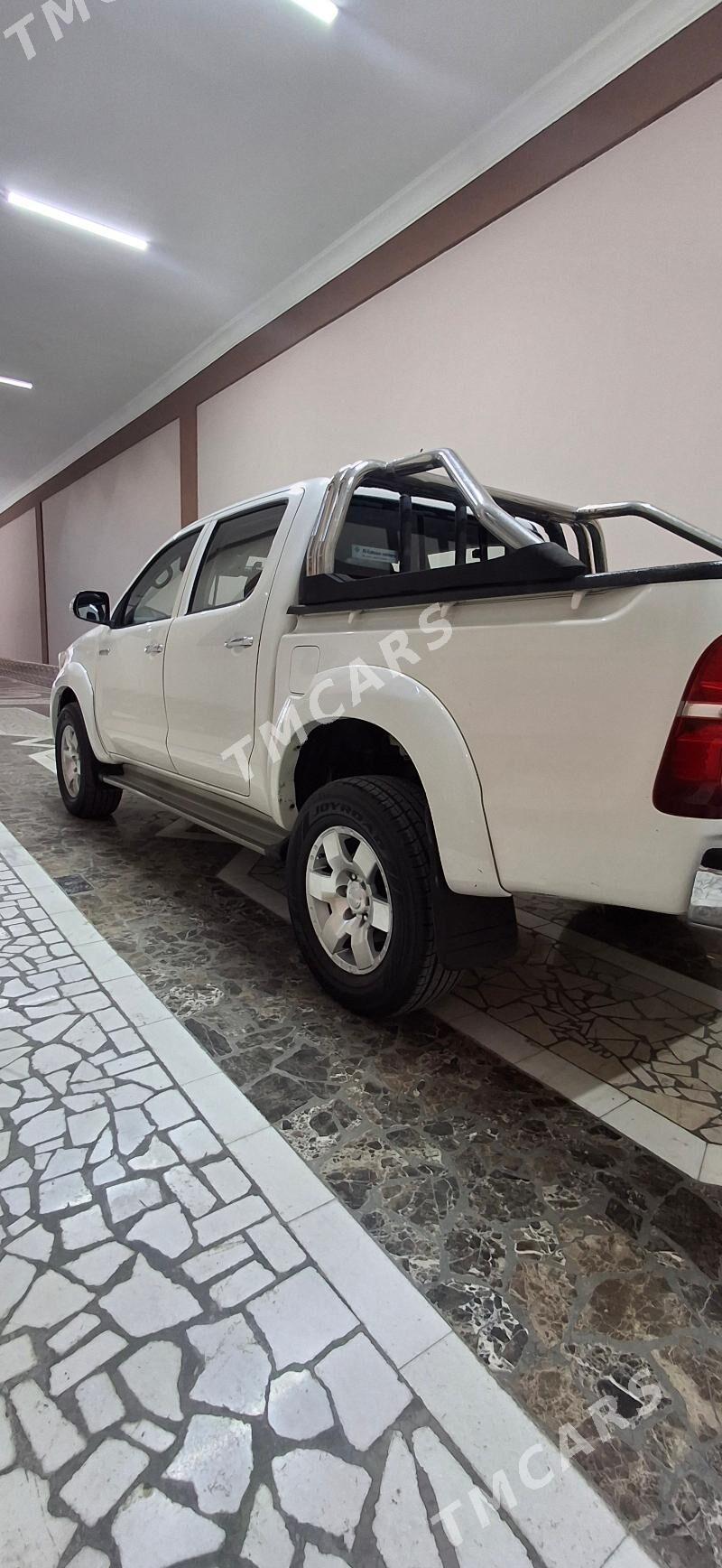 Toyota Hilux 2013 - 340 000 TMT - Türkmenabat - img 6