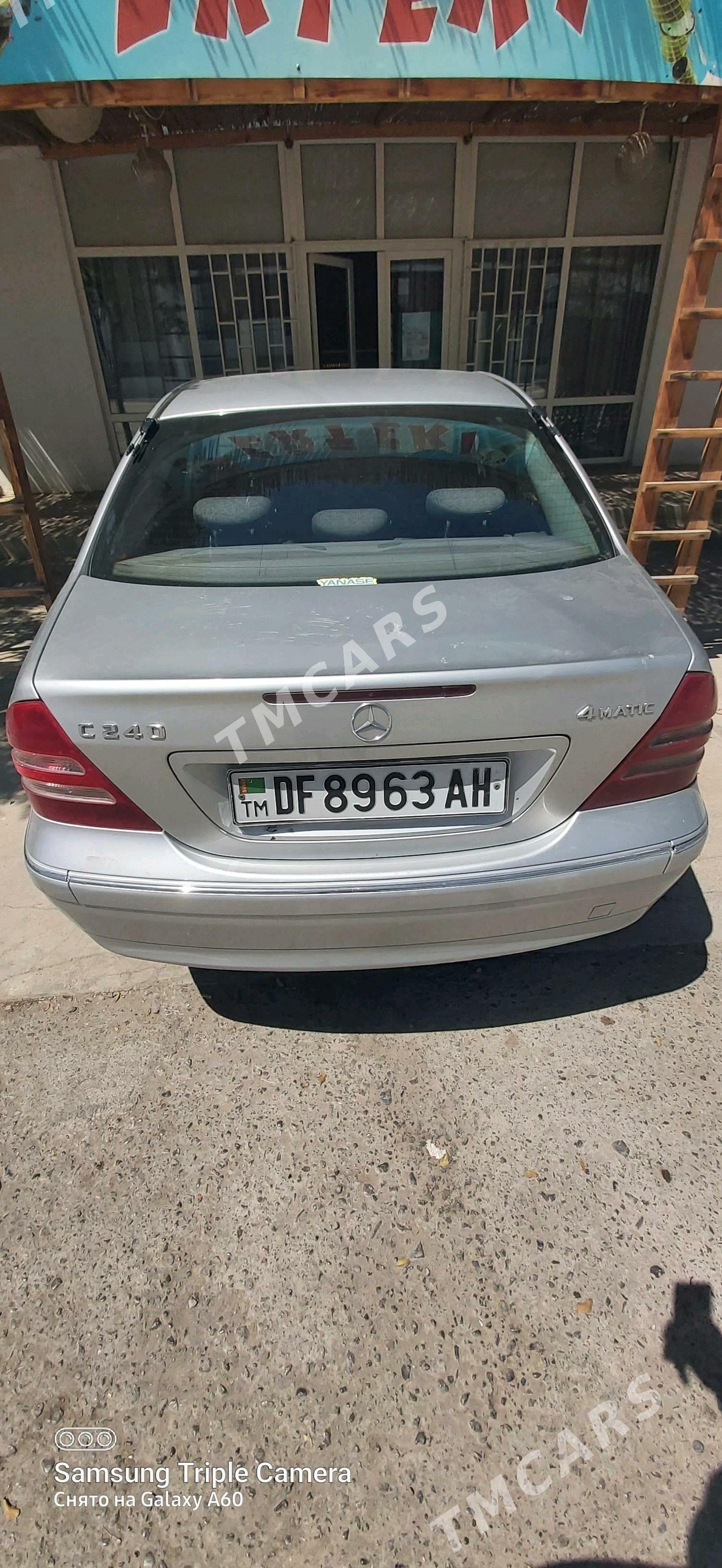 Mercedes-Benz C250 2003 - 95 000 TMT - Änew - img 2