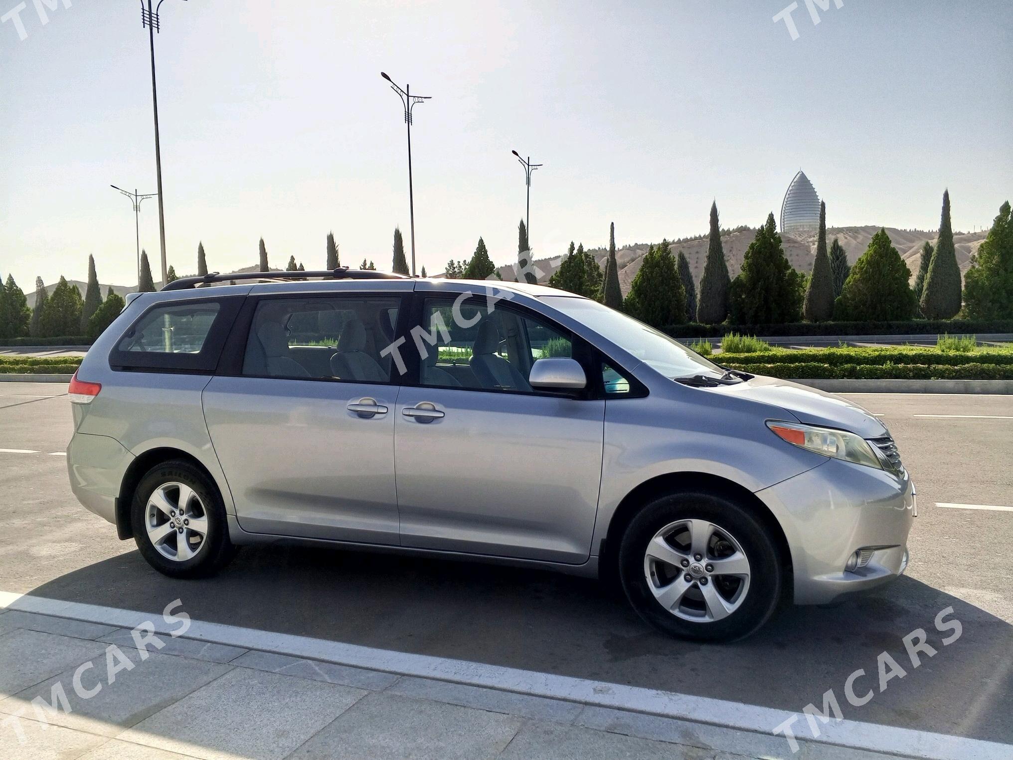 Toyota Sienna 2011 - 290 000 TMT - Ашхабад - img 3