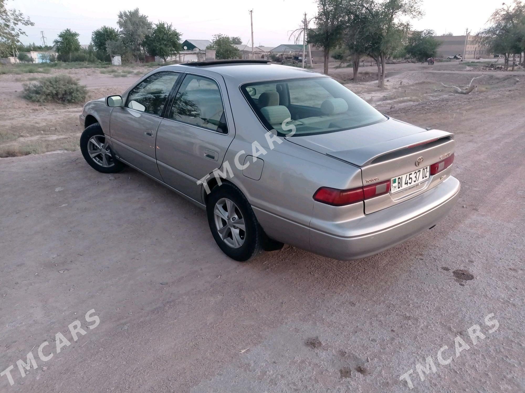 Toyota Camry 1997 - 130 000 TMT - Köneürgenç - img 6