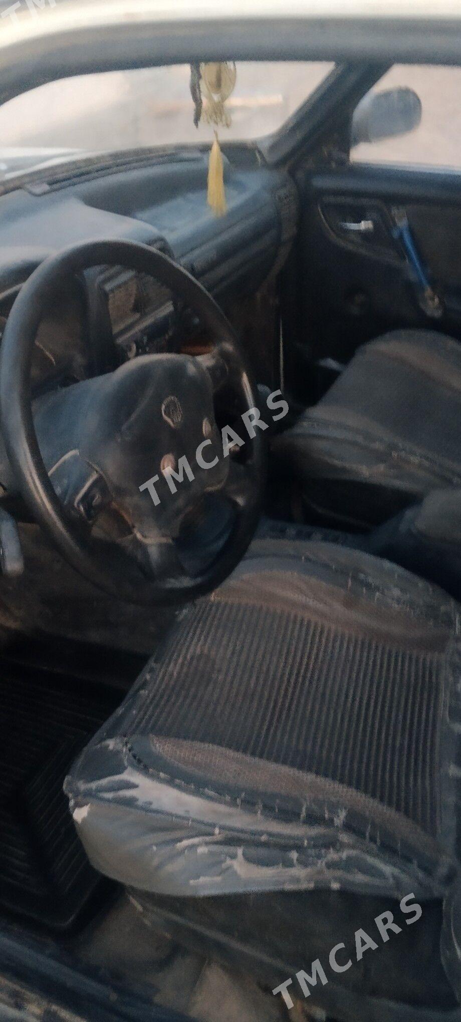 Toyota Camry 2000 - 15 000 TMT - Достлук - img 3