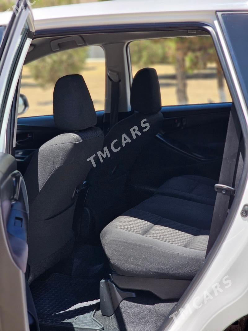 Toyota Innova 2020 - 250 000 TMT - Mary - img 8