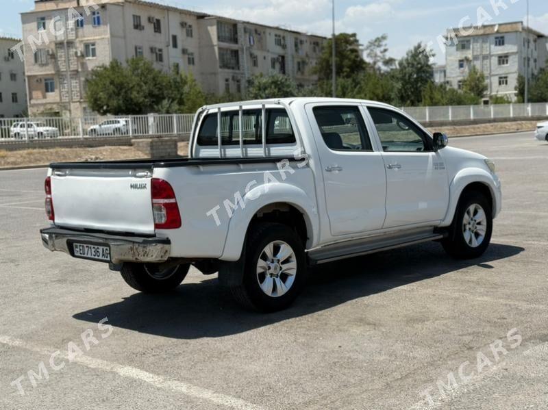 Toyota Hilux 2012 - 283 000 TMT - Aşgabat - img 2