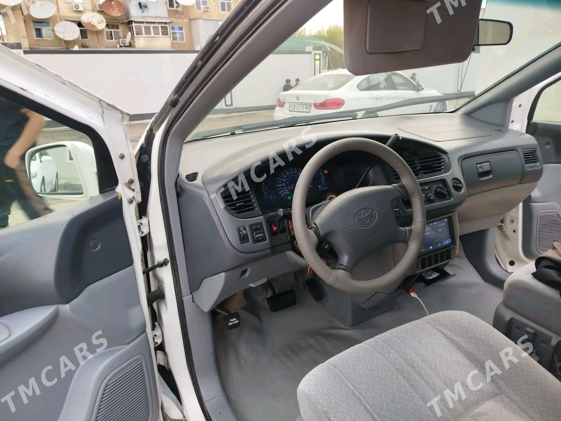 Toyota Sienna 2001 - 150 000 TMT - Мары - img 2