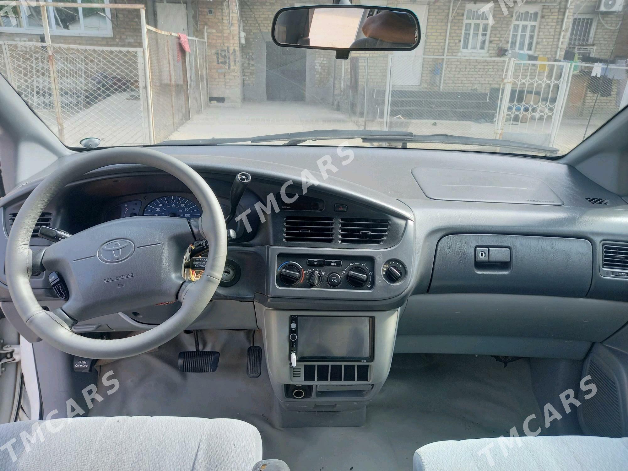 Toyota Sienna 2001 - 150 000 TMT - Мары - img 4