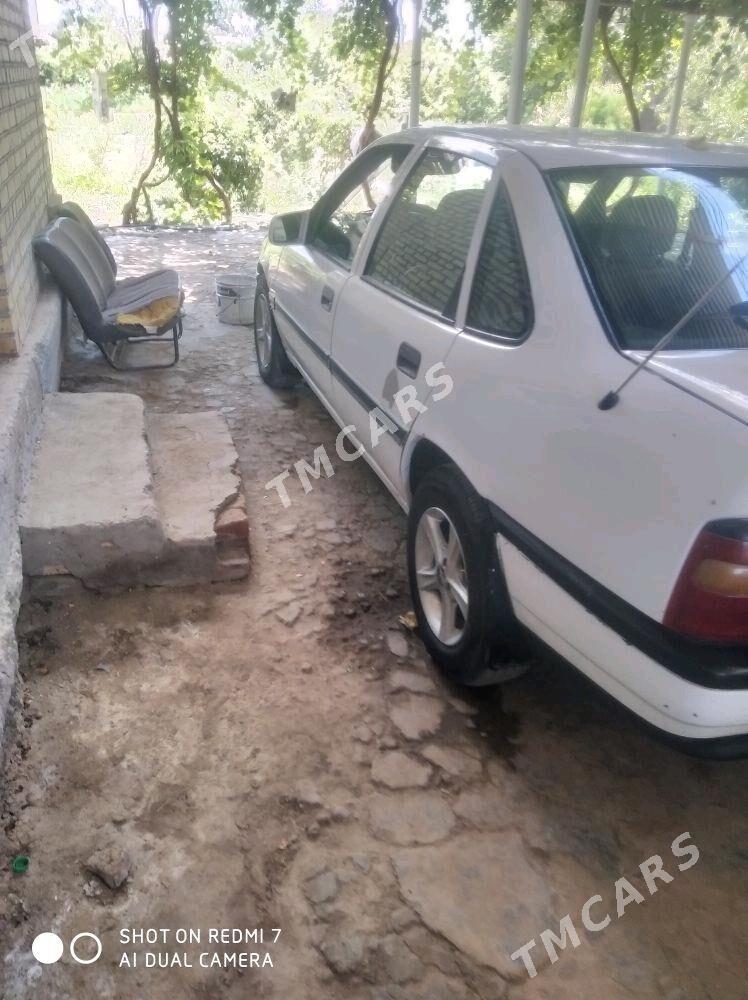 Opel Vectra 1991 - 22 000 TMT - Саят - img 3