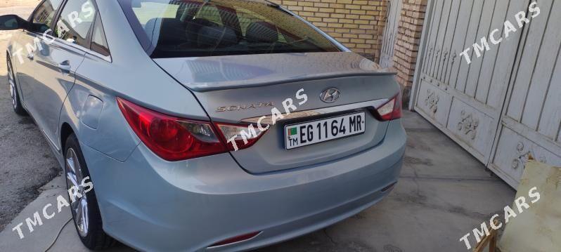 Hyundai Sonata 2010 - 130 000 TMT - Мары - img 2