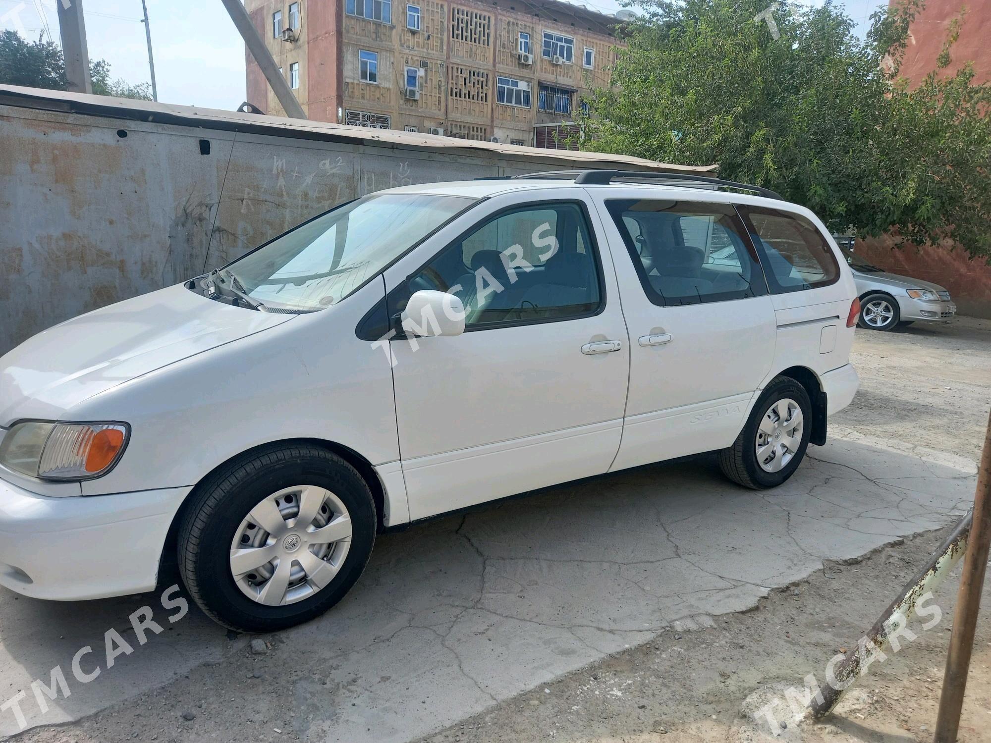Toyota Sienna 2001 - 150 000 TMT - Мары - img 8