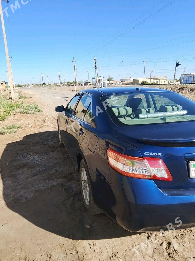 Toyota Camry 2010 - 165 000 TMT - Дянев - img 5