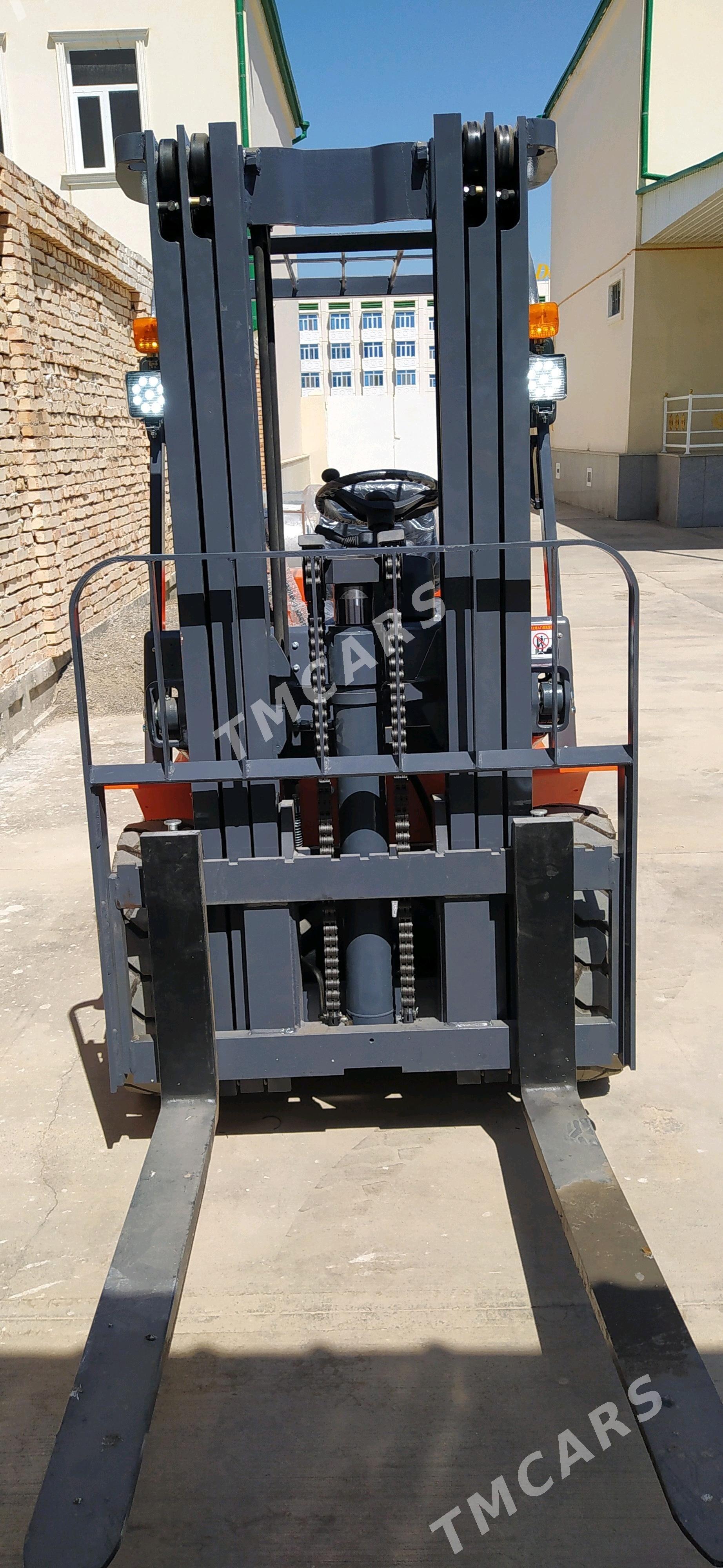 Kara Forklift 2023 - 224 000 TMT - Туркменабат - img 2